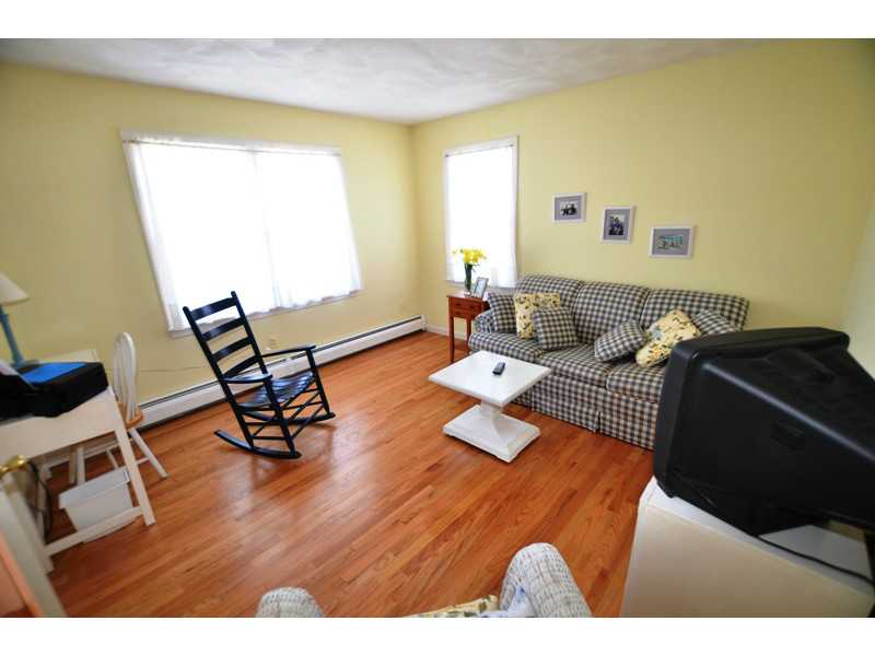 24 Wicklow Road Westerly, RI 02891 - Photo 16 of 25 Studio/Study/Office.