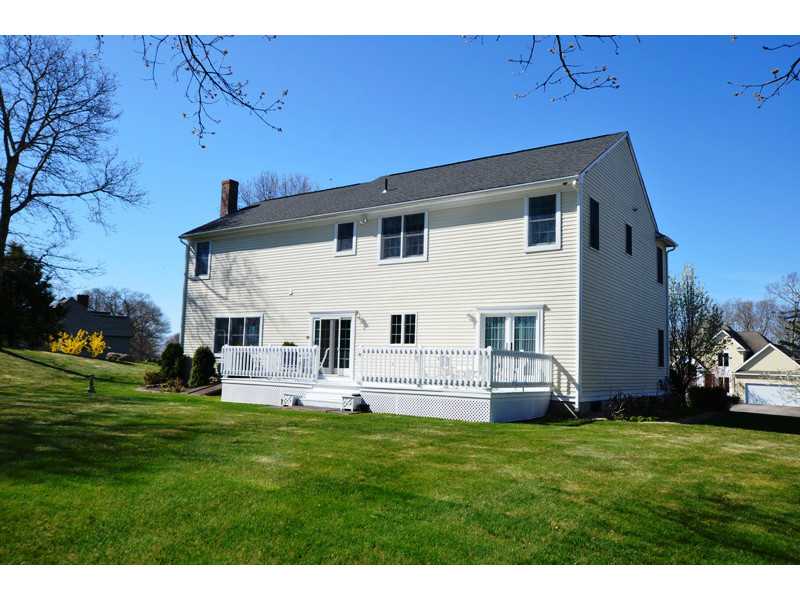24 Wicklow Road Westerly, RI 02891 - Photo 3 of 25 Exterior Front.