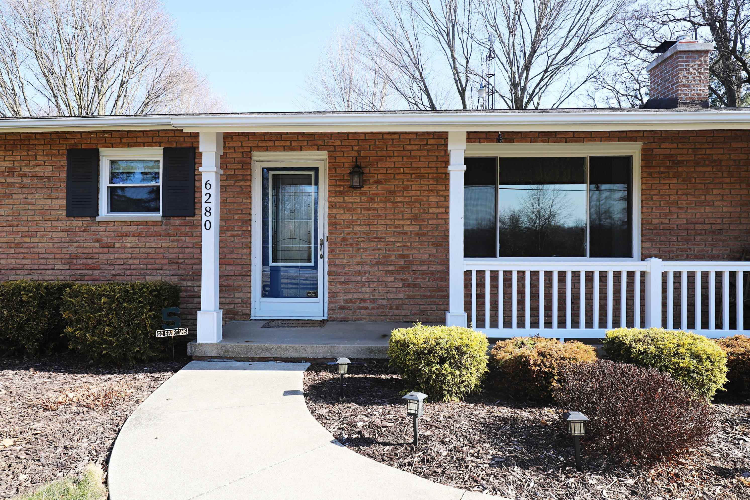6280 East River Road Flushing, MI 48433 - Photo 2 of 42 50168497-776419b3-1ff1-452b-b16e-2e2c694fd752.JPG