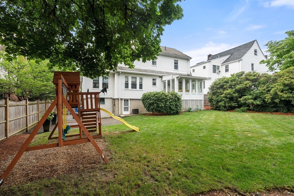 36 Richardson Road Belmont, MA 02478 - Photo 14 of 18
