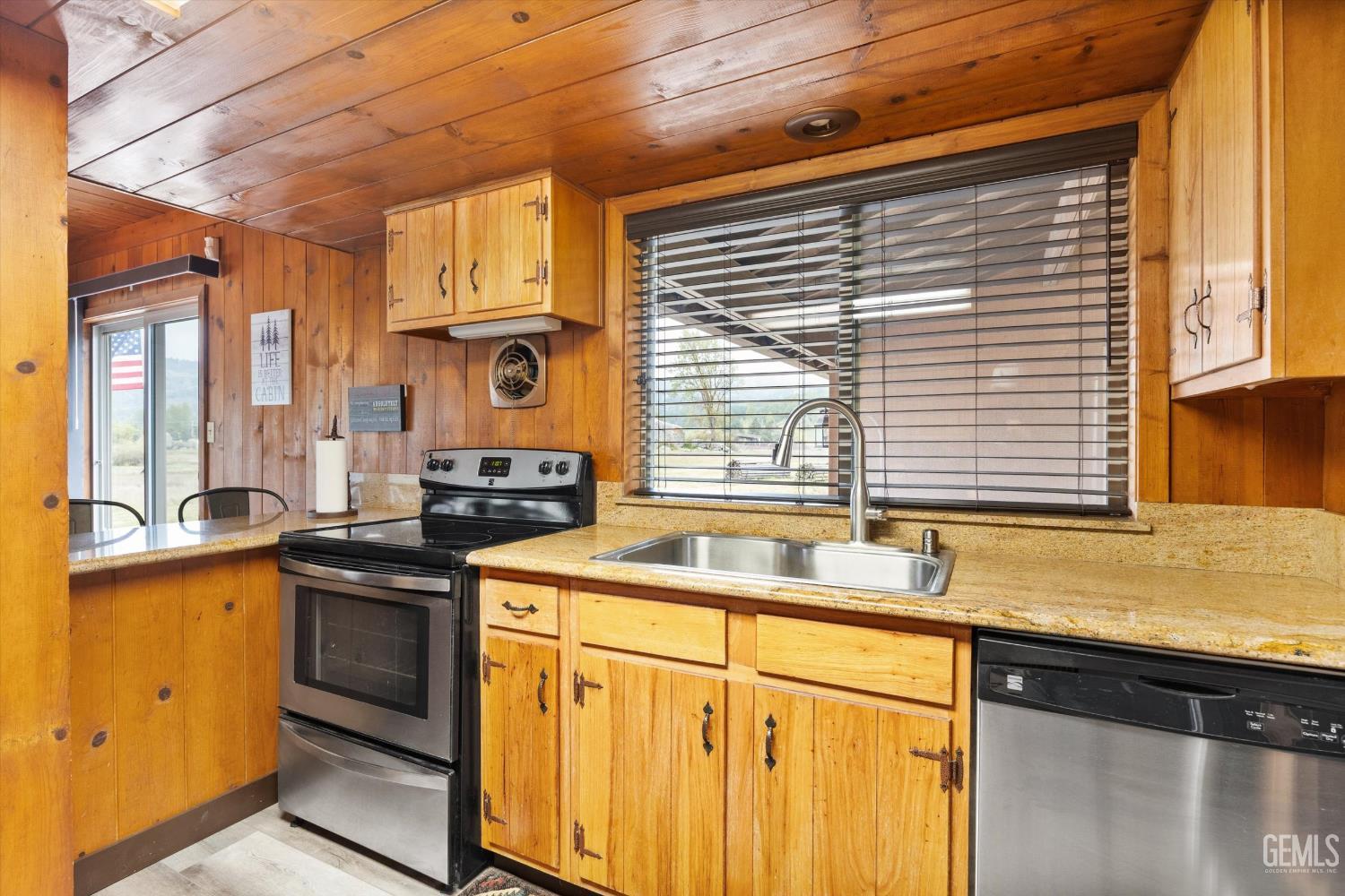 Undisclosed Address Tehachapi, CA 93561 - Photo 19 of 46