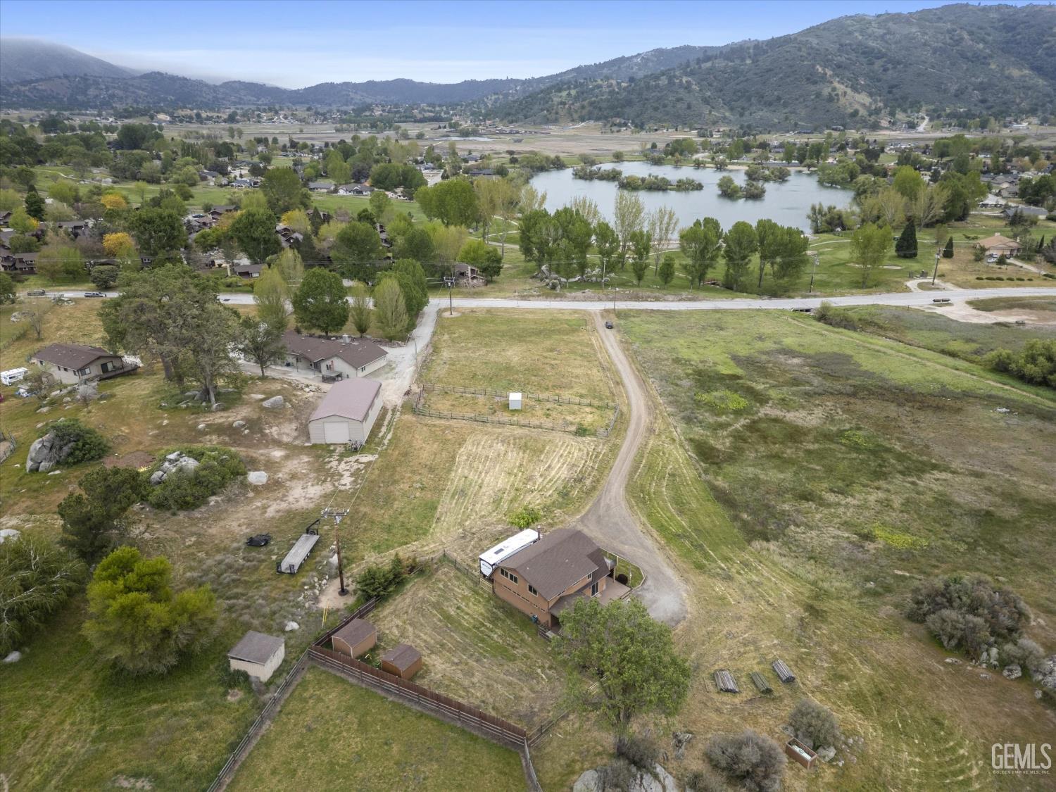 Undisclosed Address Tehachapi, CA 93561 - Photo 36 of 46