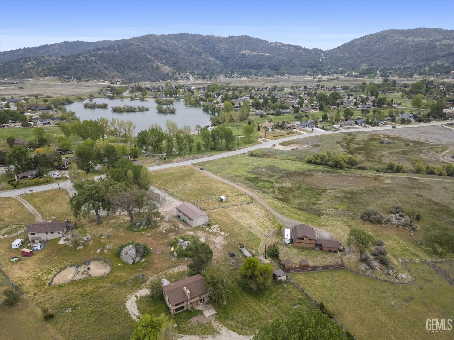 Undisclosed Address Tehachapi, CA 93561 - Photo 6 of 46
