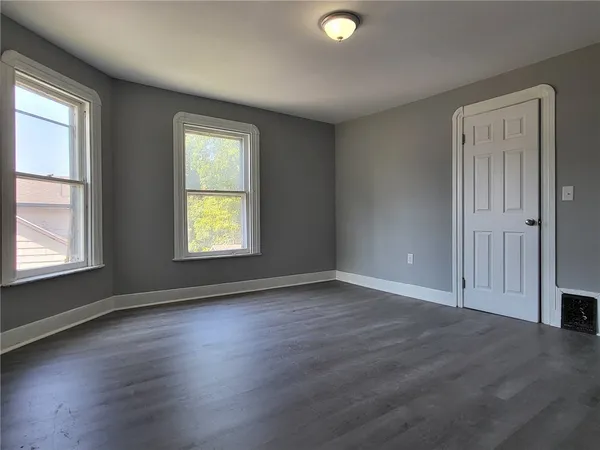 $1,575 | 614 Gray, Elmira, NY 14905