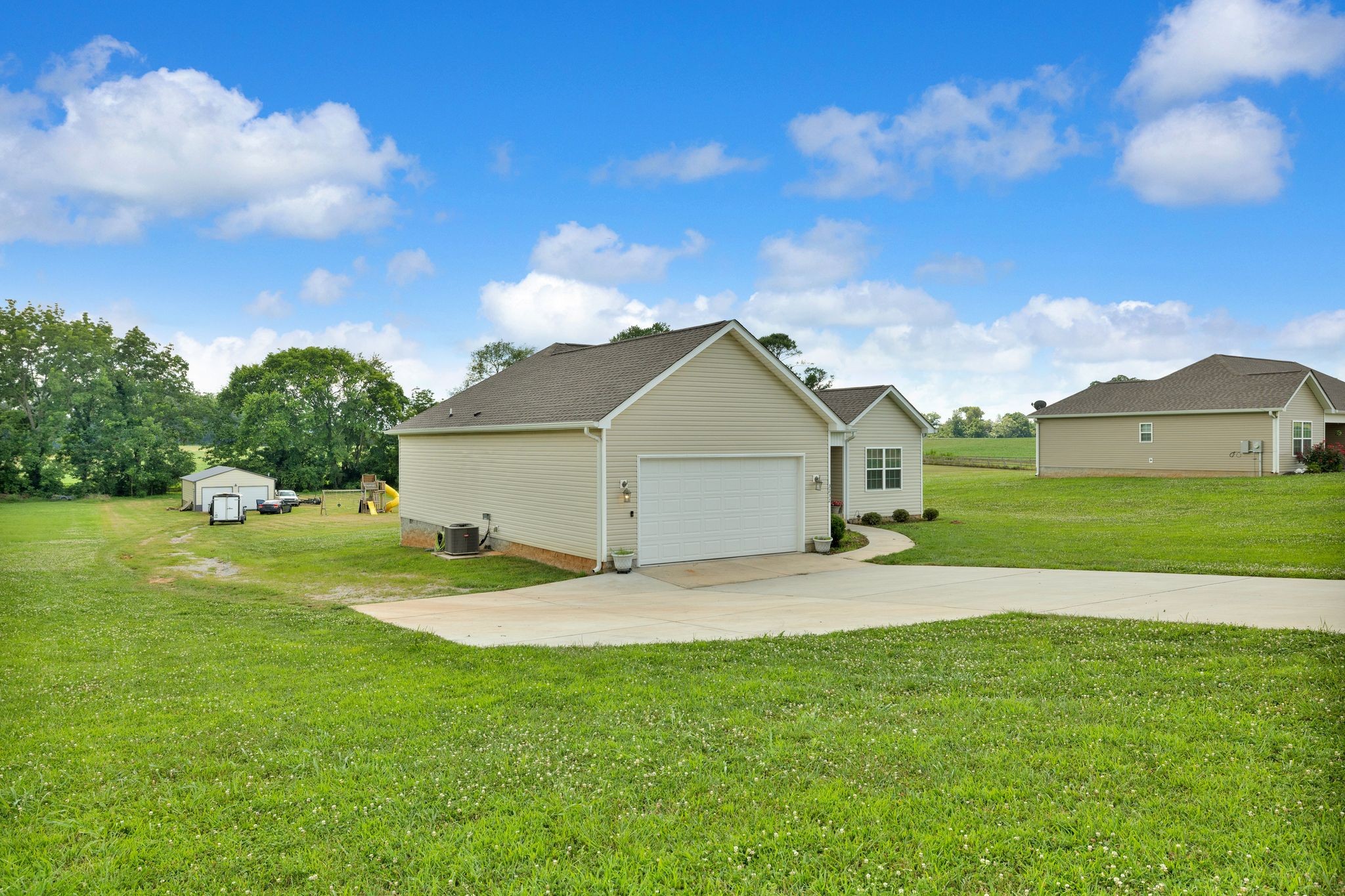 3232 Owl Hollow Road Belvidere, TN 37306 - Photo 38 of 43