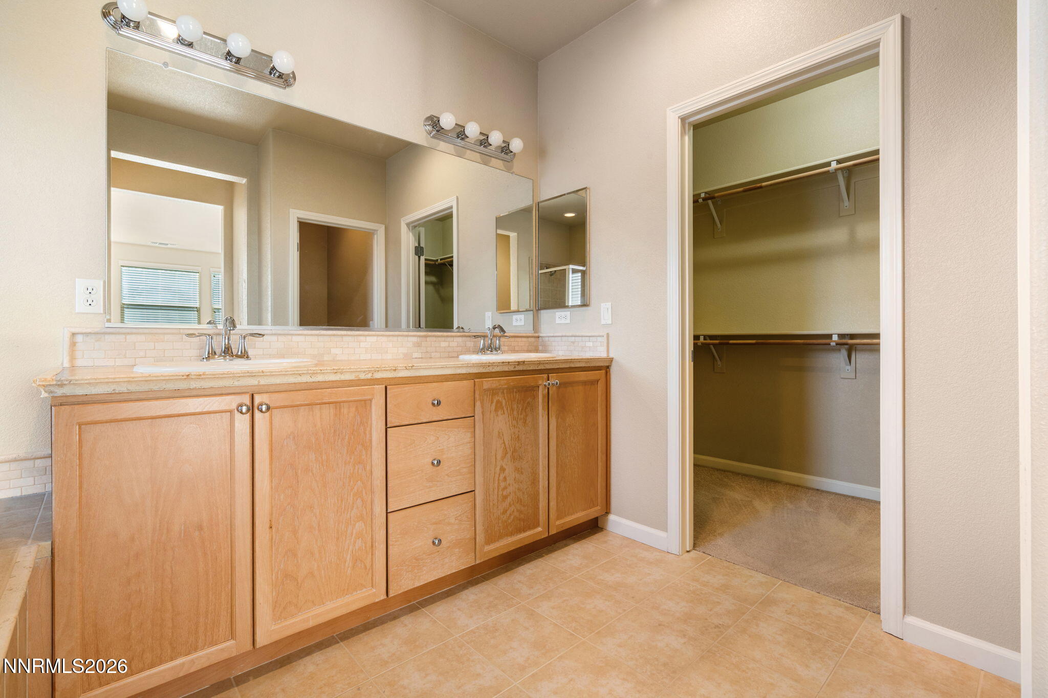 2205 Grosvenor Park Place Reno, NV 89509 - Photo 21 of 36 master bath