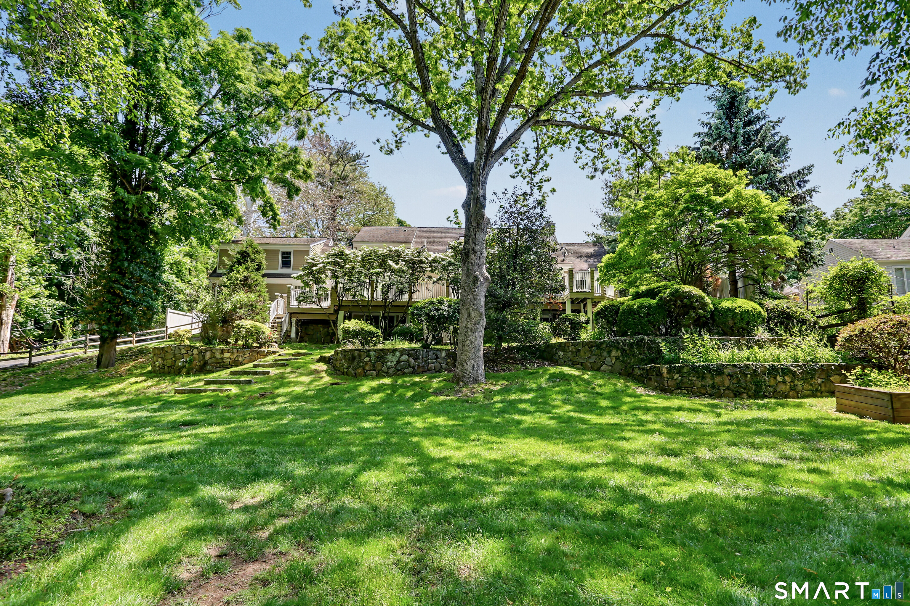 186 Compo Road South Westport, CT 06880 - Photo 35 of 40 One more view