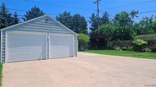 $2,200 | 79 Rosemont Drive, Amherst, NY 14226