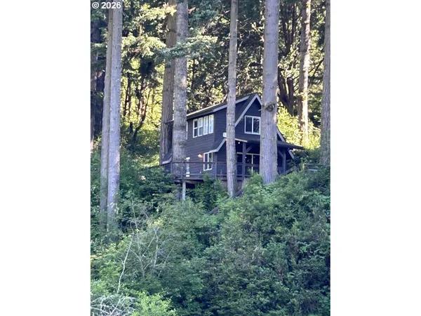 $319,000 | 3747 South Ten Mile Lake, Lakeside, OR 97449