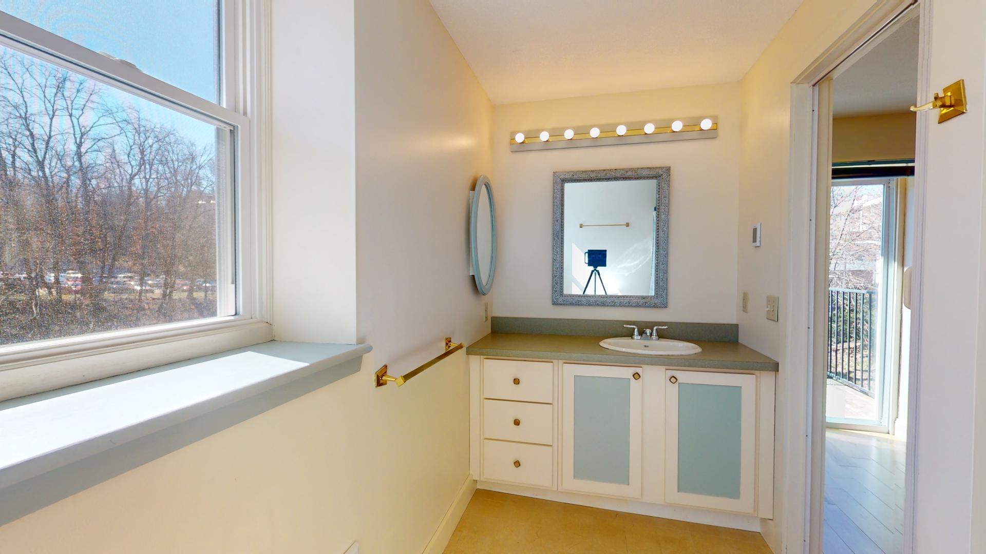 112 Franklin Street, Unit B3 Bangor, ME 04401 - Photo 44 of 86 112-Franklin-St-Unit-B3-04262024_130621