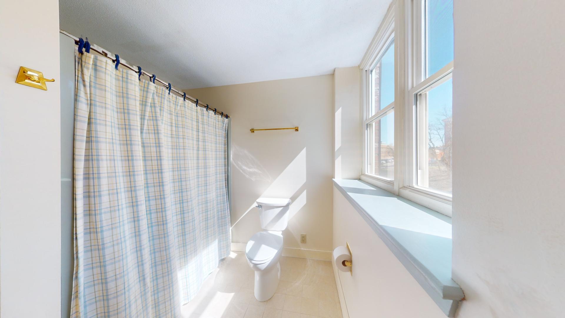 112 Franklin Street, Unit B3 Bangor, ME 04401 - Photo 47 of 86 112-Franklin-St-Unit-B3-04262024_130653