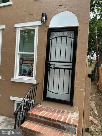 $159,000 | 1002 North Pine Street, Wilmington, DE 19801