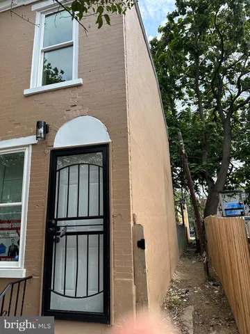 $159,000 | 1002 North Pine Street, Wilmington, DE 19801