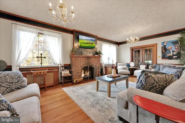 $419,900 | 518 East Broad Street, Tamaqua, PA 18252