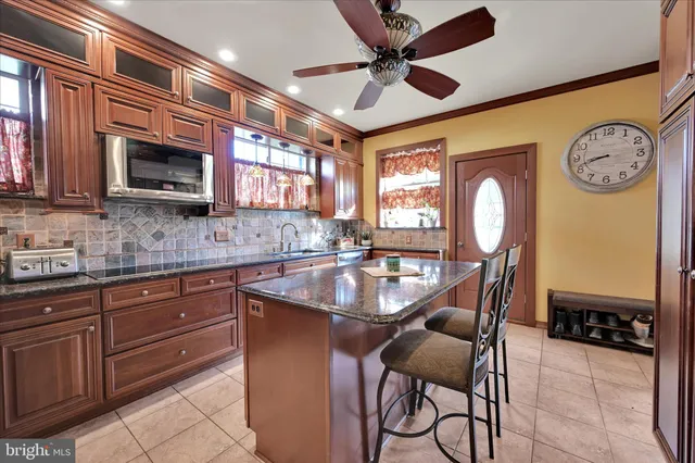 $419,900 | 518 East Broad Street, Tamaqua, PA 18252