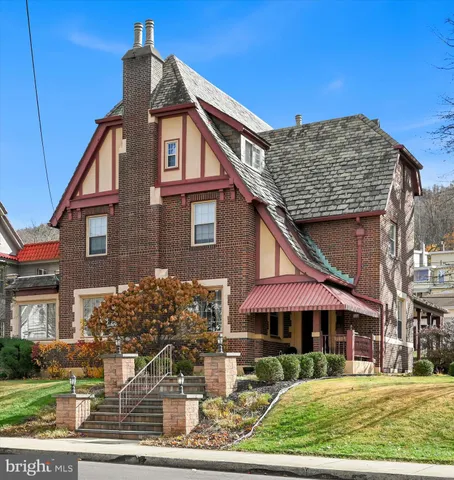 $419,900 | 518 East Broad Street, Tamaqua, PA 18252