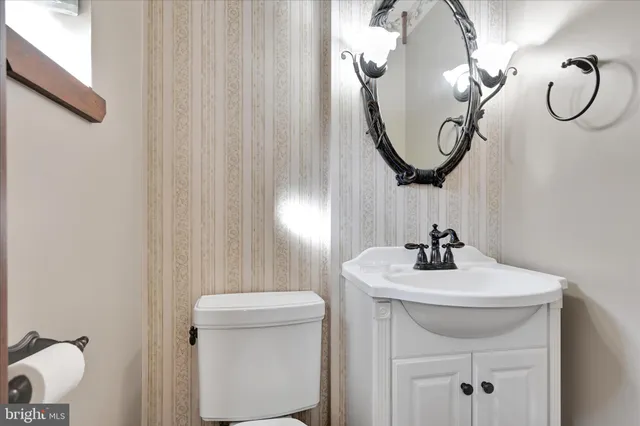 $419,900 | 518 East Broad Street, Tamaqua, PA 18252