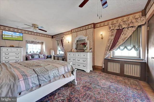 $419,900 | 518 East Broad Street, Tamaqua, PA 18252