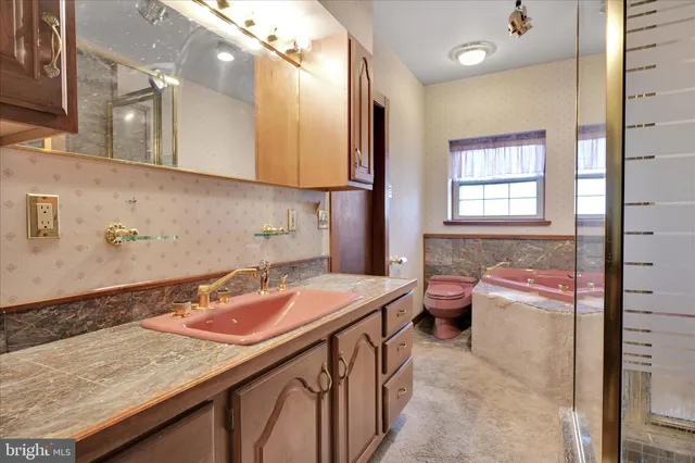 $419,900 | 518 East Broad Street, Tamaqua, PA 18252