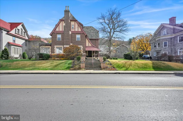 $419,900 | 518 East Broad Street, Tamaqua, PA 18252