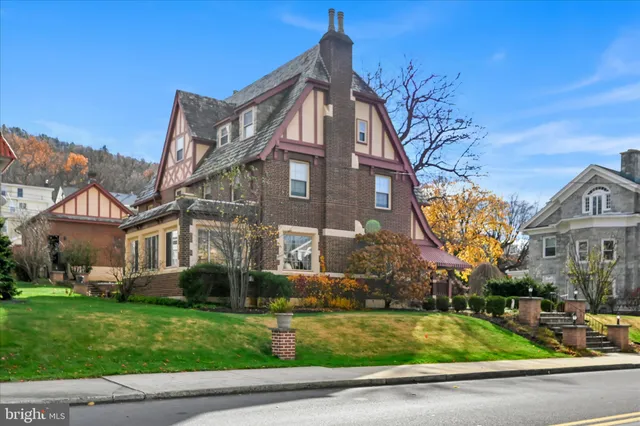 $419,900 | 518 East Broad Street, Tamaqua, PA 18252