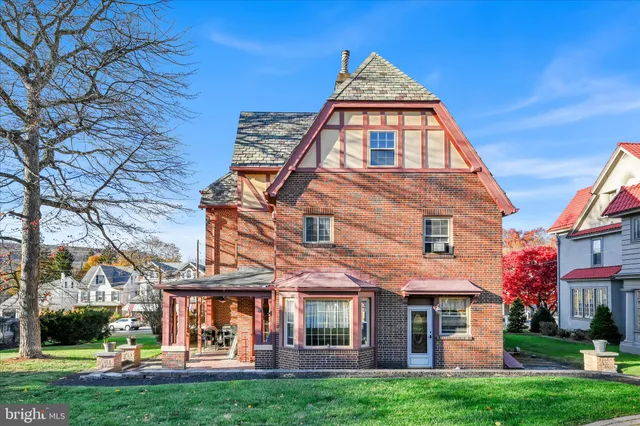 $419,900 | 518 East Broad Street, Tamaqua, PA 18252