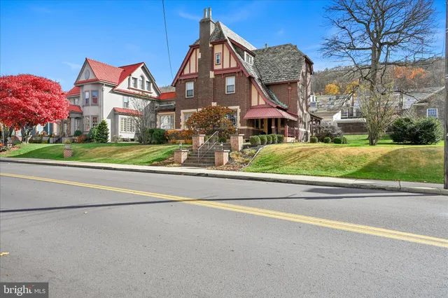 $419,900 | 518 East Broad Street, Tamaqua, PA 18252