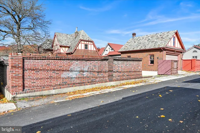 $419,900 | 518 East Broad Street, Tamaqua, PA 18252