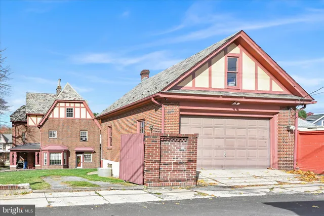 $419,900 | 518 East Broad Street, Tamaqua, PA 18252