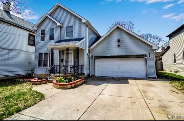 $2,500 | 228 Pine Street, Buffalo, NY 14204