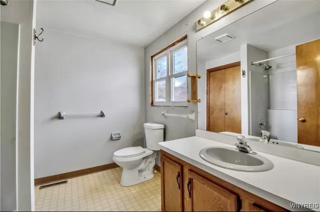 $2,500 | 228 Pine Street, Buffalo, NY 14204