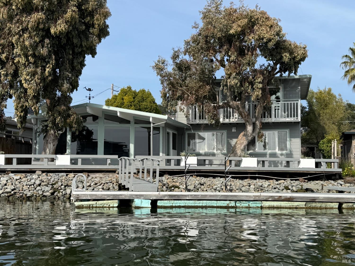 16 Harbor View Court San Rafael, CA 94901 - Photo 1 of 20 a view of a fountain in front of house