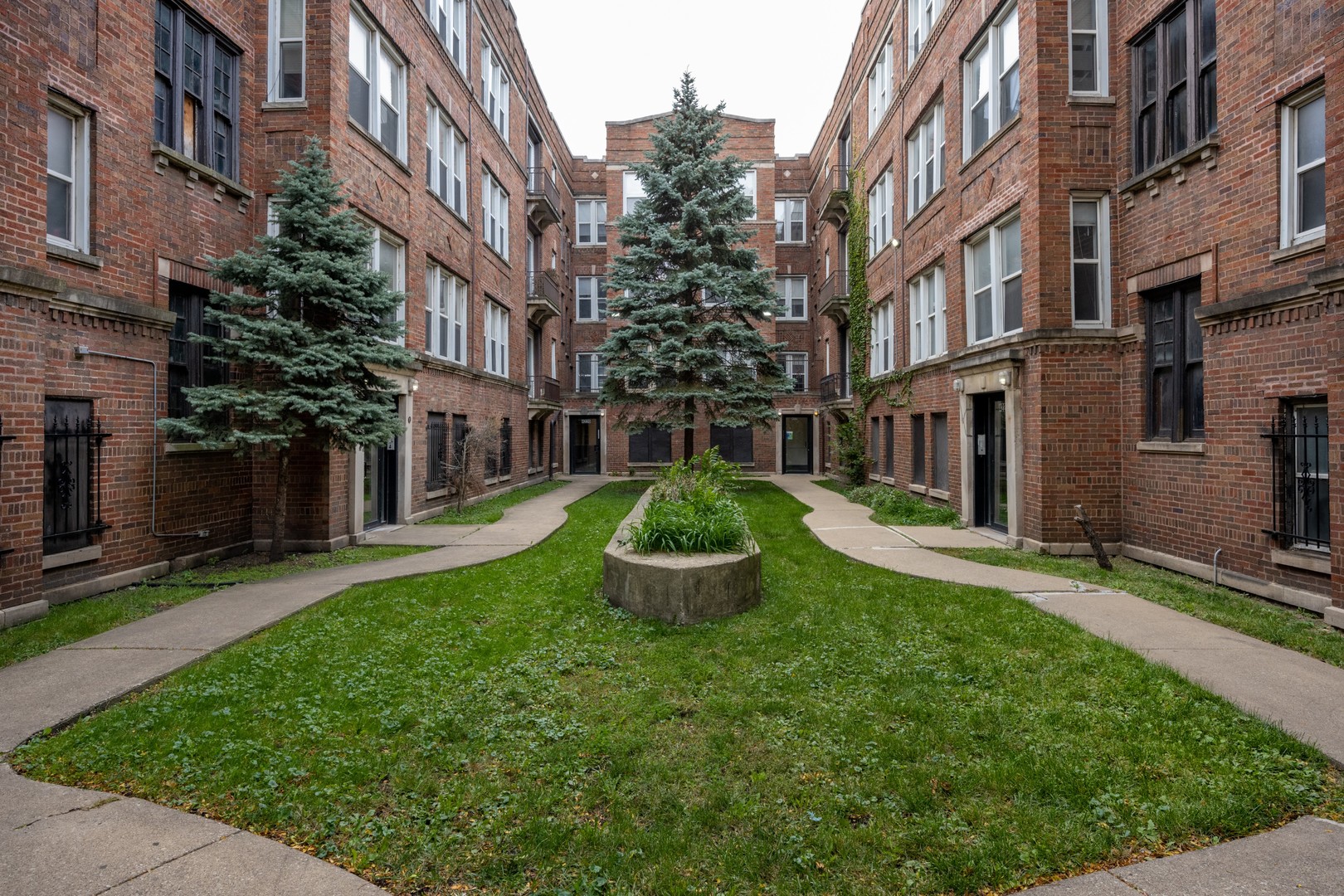 4220 South Michigan Ave  