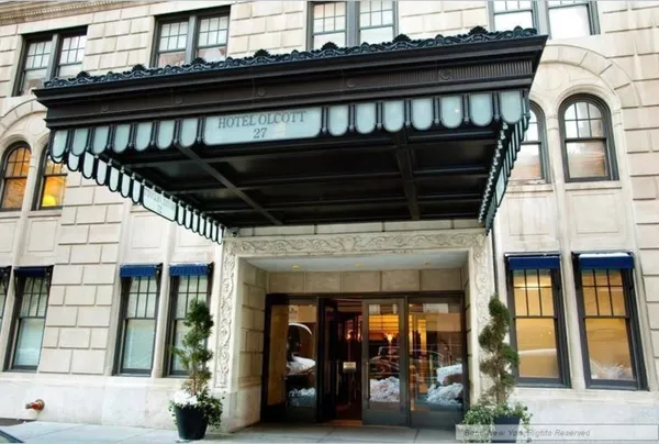 $6,300 | 27 West 72nd Street, Unit 411 | Upper West Side