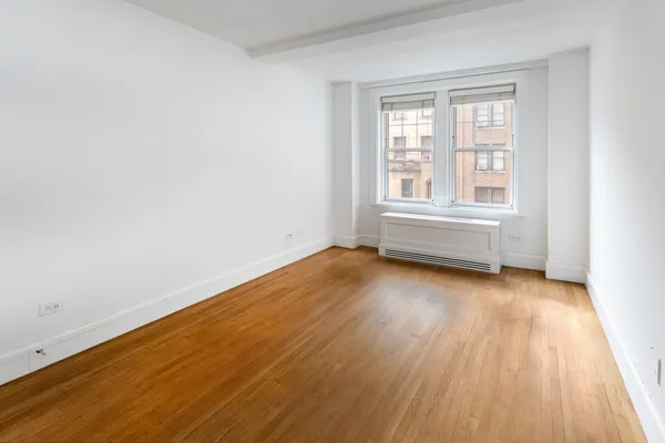 $6,300 | 27 West 72nd Street, Unit 411 | Upper West Side