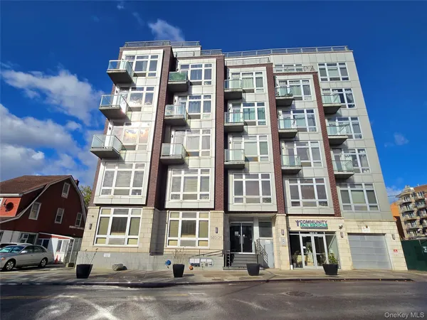 $760,000 | 140-21 32nd Avenue, Unit 6AN | Flushing