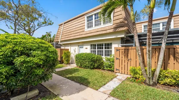 $4,200 | 4348 Hazel Avenue, Unit B, Palm Beach Gardens, FL 33410
