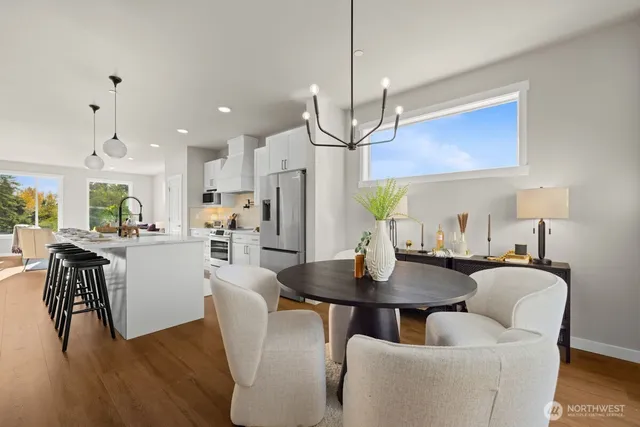 $779,990 | 16823 Alder Way, Unit E8, Lynnwood, WA 98037