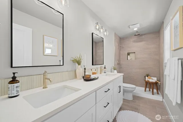 $779,990 | 16823 Alder Way, Unit E8, Lynnwood, WA 98037