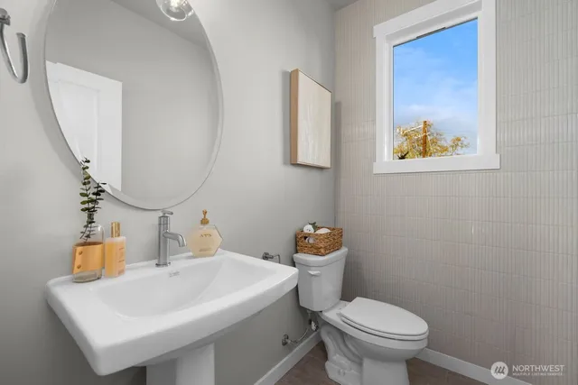 $779,990 | 16823 Alder Way, Unit E8, Lynnwood, WA 98037