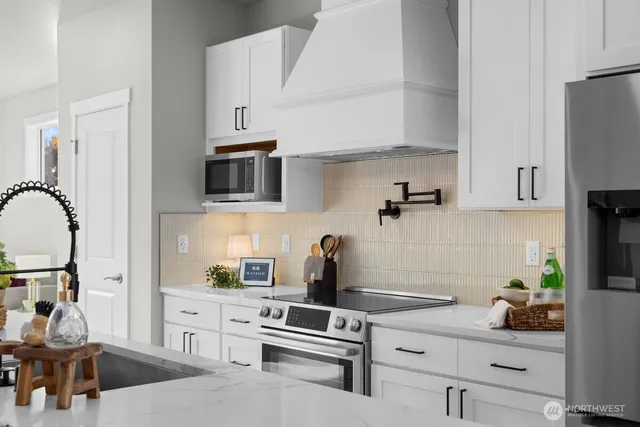 $779,990 | 16823 Alder Way, Unit E8, Lynnwood, WA 98037