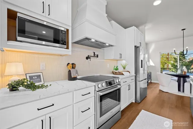 $779,990 | 16823 Alder Way, Unit E8, Lynnwood, WA 98037