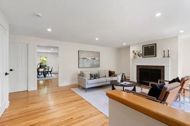 $6,700 | 29 Cottage Street, Unit 29, Newton, MA 02464