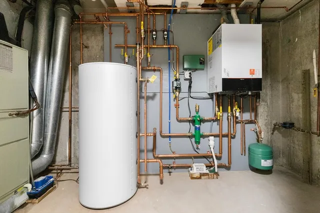 $6,700 | 29 Cottage Street, Unit 29, Newton, MA 02464