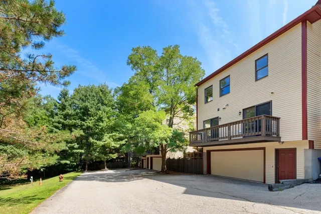 $6,700 | 29 Cottage Street, Unit 29, Newton, MA 02464