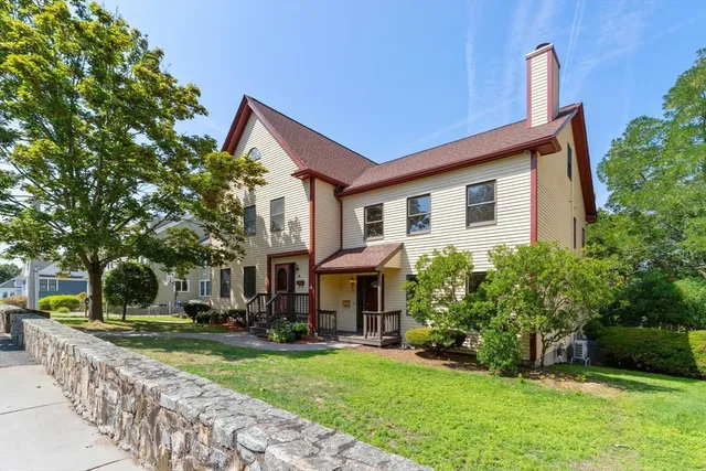 $6,700 | 29 Cottage Street, Unit 29, Newton, MA 02464