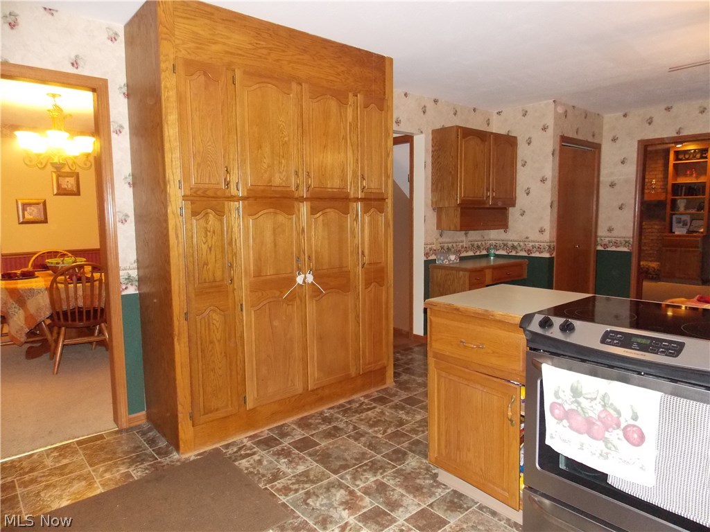 349 Leatherman Road Wadsworth, OH 44281 - Photo 10 of 24 Gallery Image 10