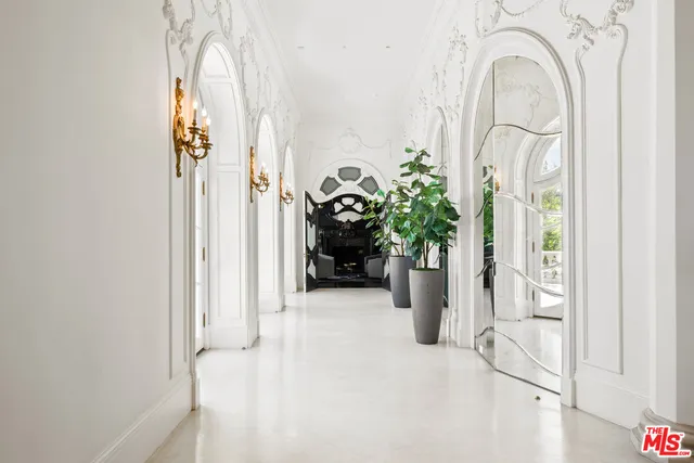 $85,000 | 1091 Laurel Way, Beverly Hills, CA 90210