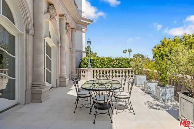 $85,000 | 1091 Laurel Way, Beverly Hills, CA 90210