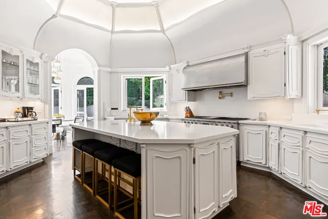 $85,000 | 1091 Laurel Way, Beverly Hills, CA 90210